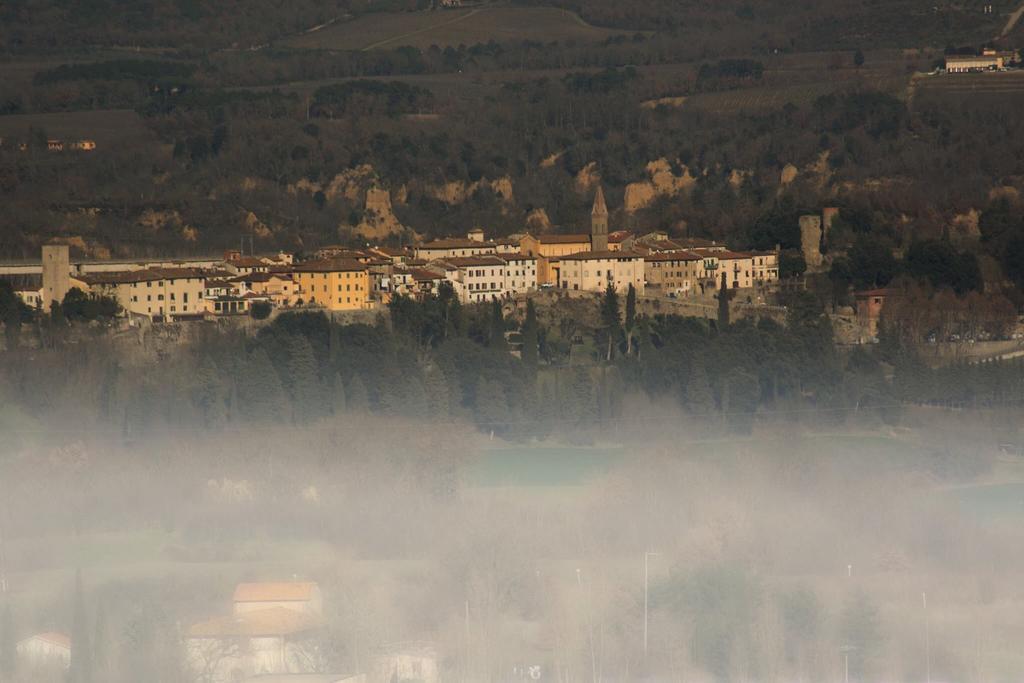 La Finestra Sul Borgo Dimora Storica Apartment Laterina ภายนอก รูปภาพ